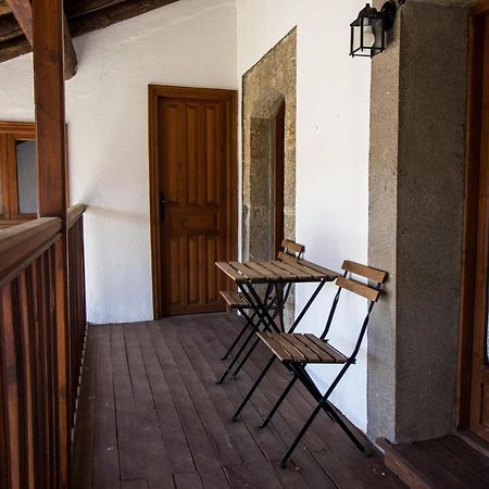 La Casa Del Abuelo Guest House โอยอส เดล เอสปีโน ภายนอก รูปภาพ