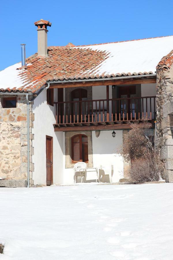 La Casa Del Abuelo Guest House โอยอส เดล เอสปีโน ภายนอก รูปภาพ